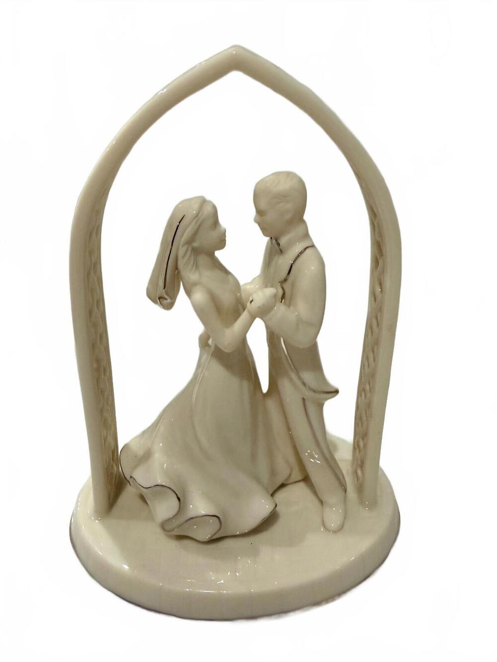 Lenox Wedding Promises Platinum Forever Yours Bride & Groom Figurine